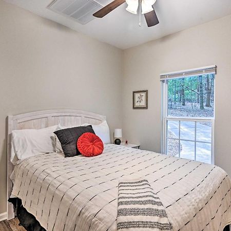 Pet-Friendly Central Cottage 2 Miles To Clemson! Exterior photo