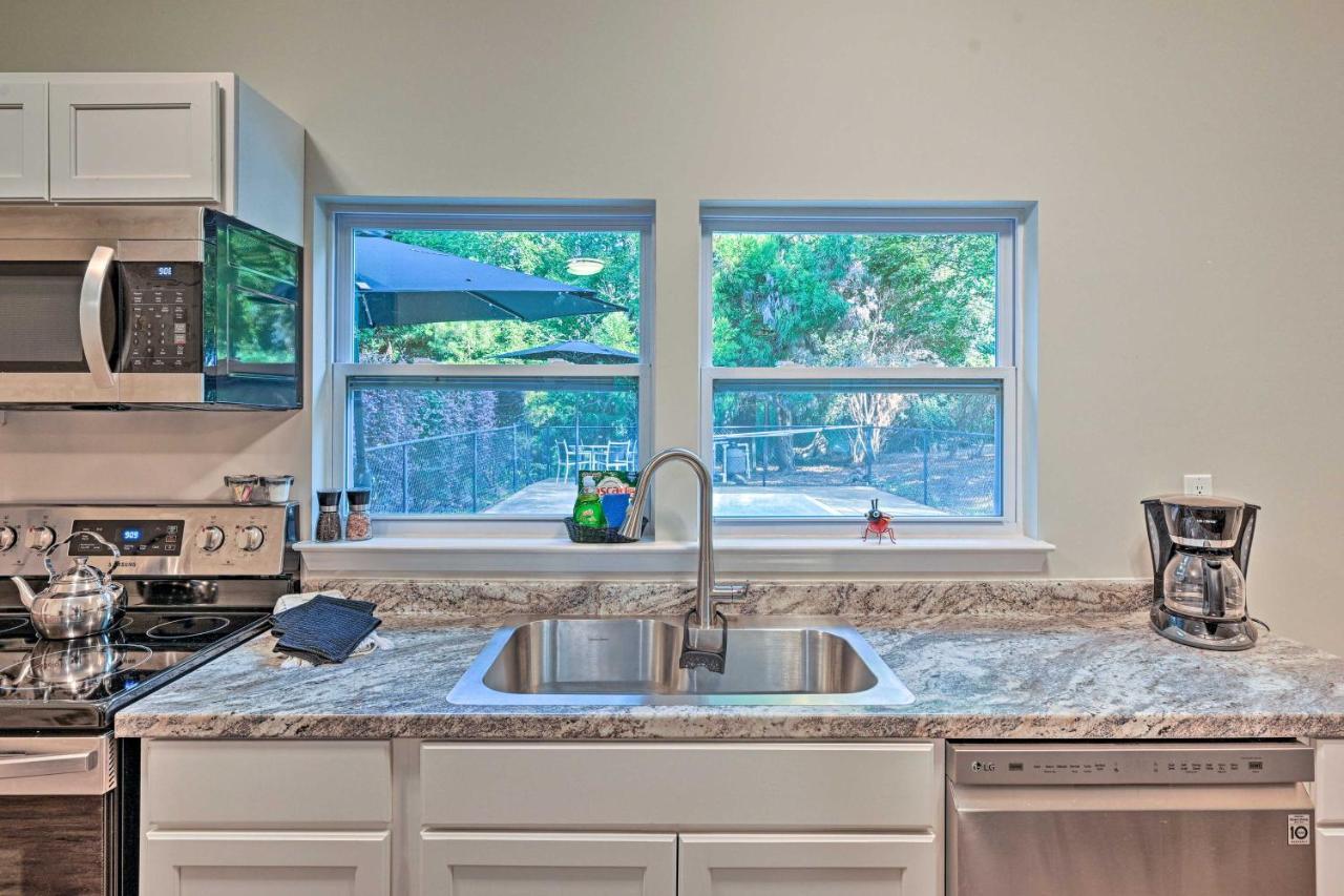 Pet-Friendly Central Cottage 2 Miles To Clemson! Exterior photo