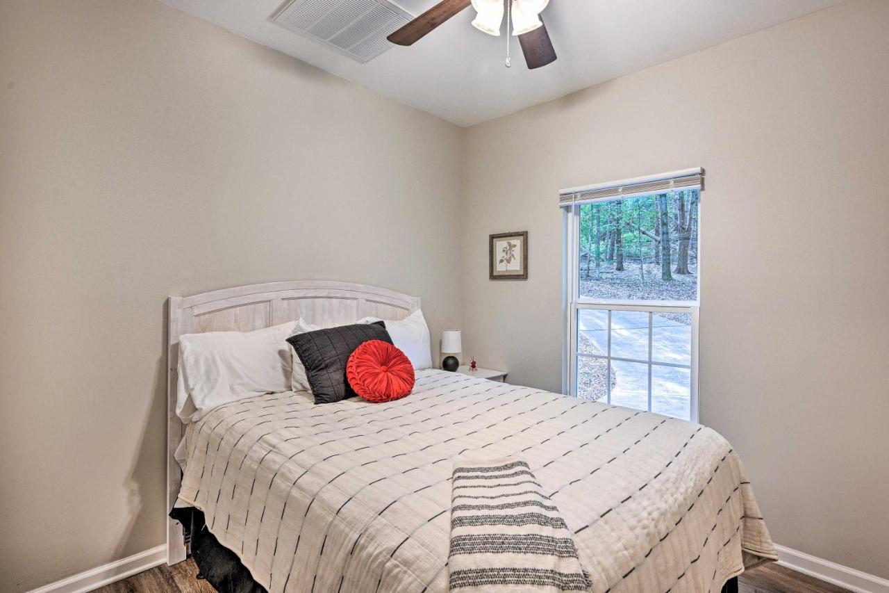 Pet-Friendly Central Cottage 2 Miles To Clemson! Exterior photo